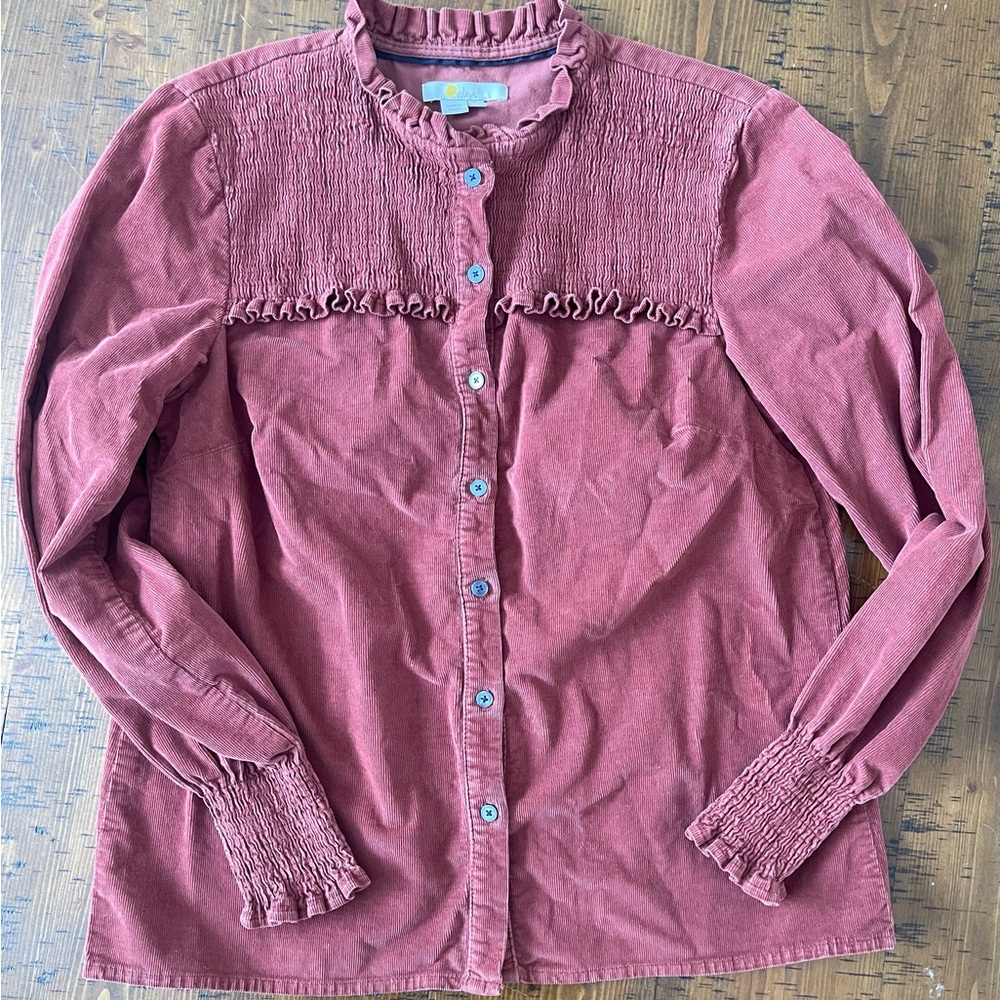BODEN Ruffled Smocked Button-Up Blouse in Red Oak. Size 8.